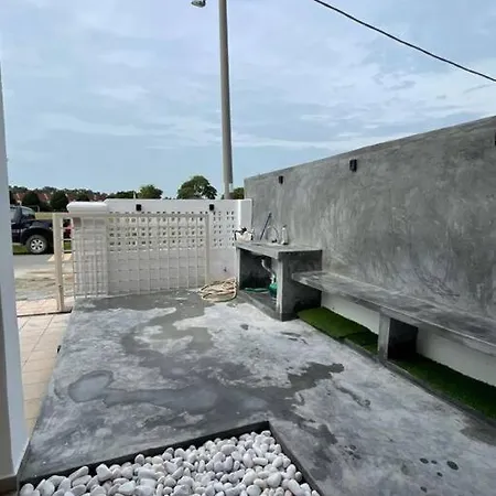8Min Port Dickson Beach 17Pax Pet Friendly Exterior photo