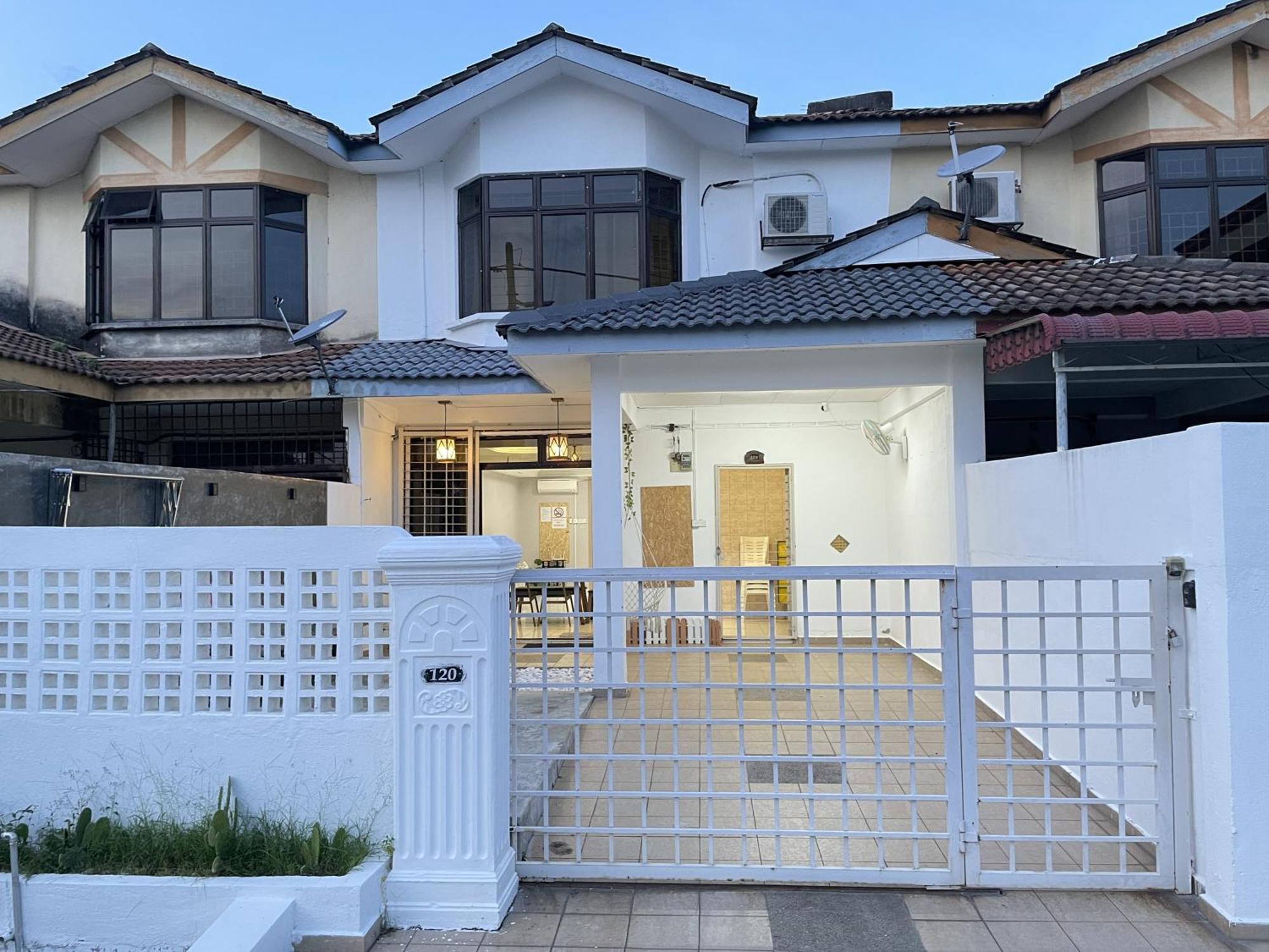 Apartment 8min 17pax Pet Friendly Port Dickson